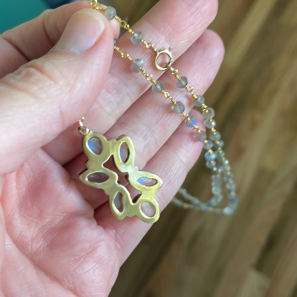 Blue Moonstone pendant necklace - Picture 4 of 4